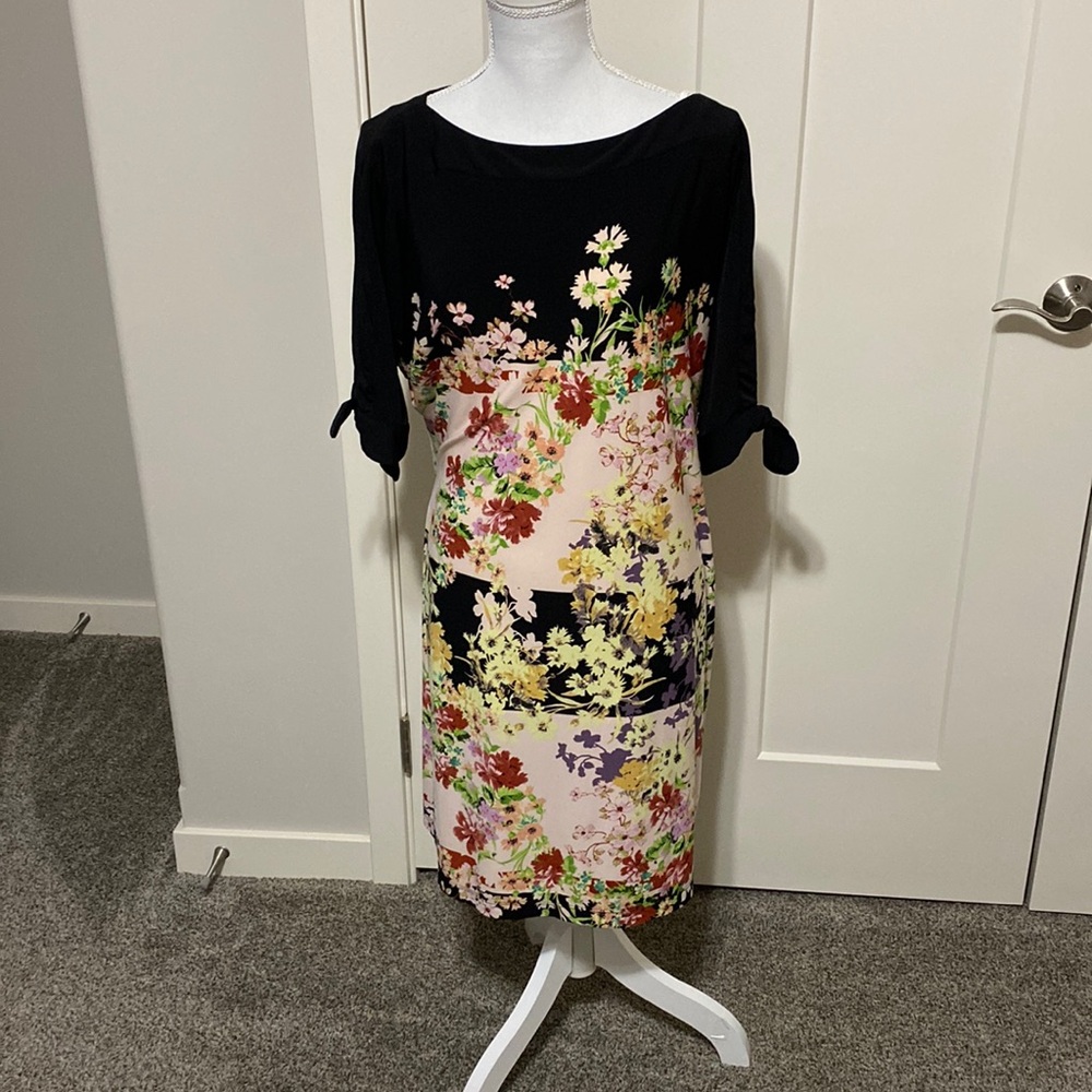 EUC Julian Taylor Size 14 Stretch Floral dress!